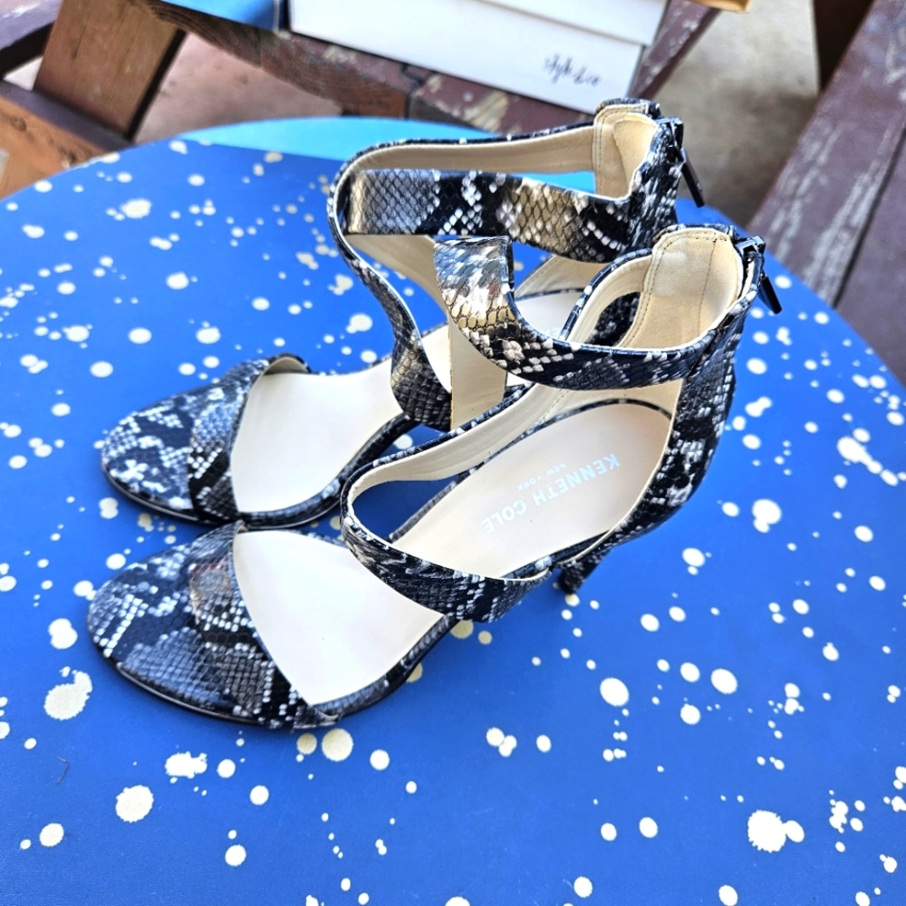 Kenneth Cole New York Brooke Cross Sandal Women's Size 9M - Picture 12 of 16
